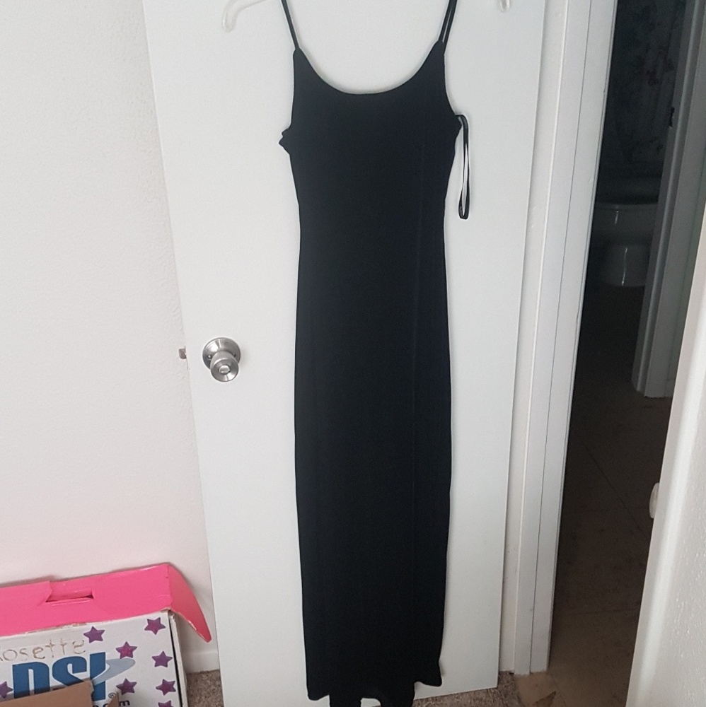 ROBERTA Navy Velvet Prom Dress